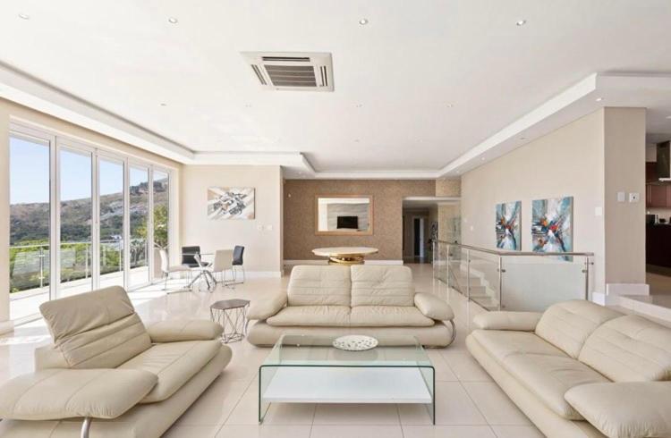 House Havana 6 Bedroom Villa, Camps Bay * Cape Town