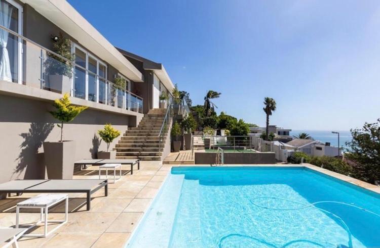 House Havana 6 Bedroom Villa, Camps Bay *