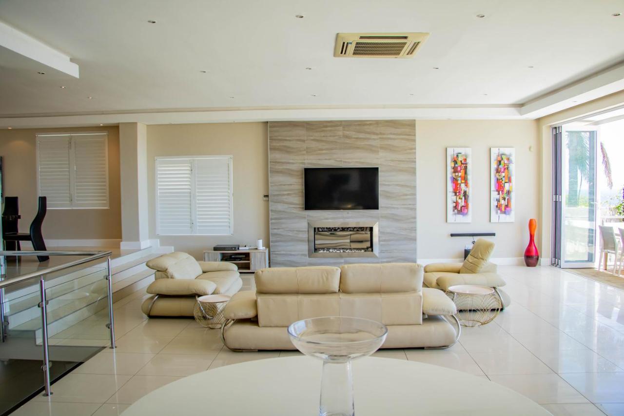 House Havana 6 Bedroom Villa, Camps Bay Holiday home