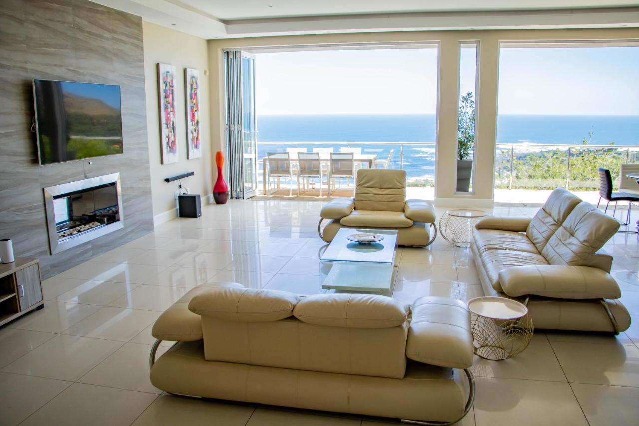 House Havana 6 Bedroom Villa, Camps Bay * Cape Town