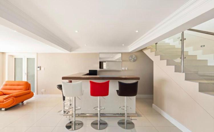 House Havana 6 Bedroom Villa, Camps Bay Holiday home Cape Town