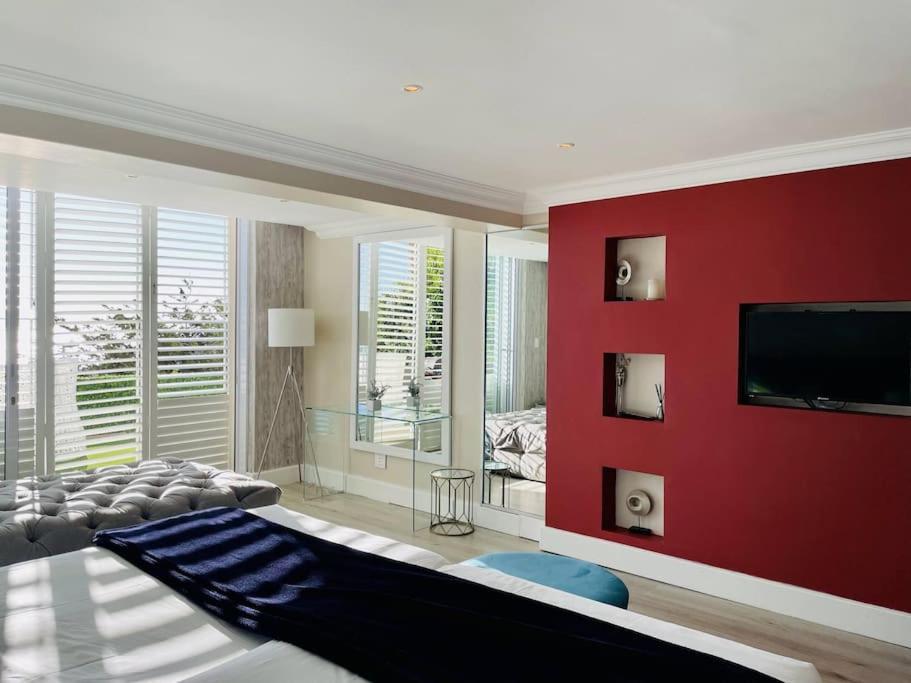 House Havana 6 Bedroom Villa, Camps Bay *