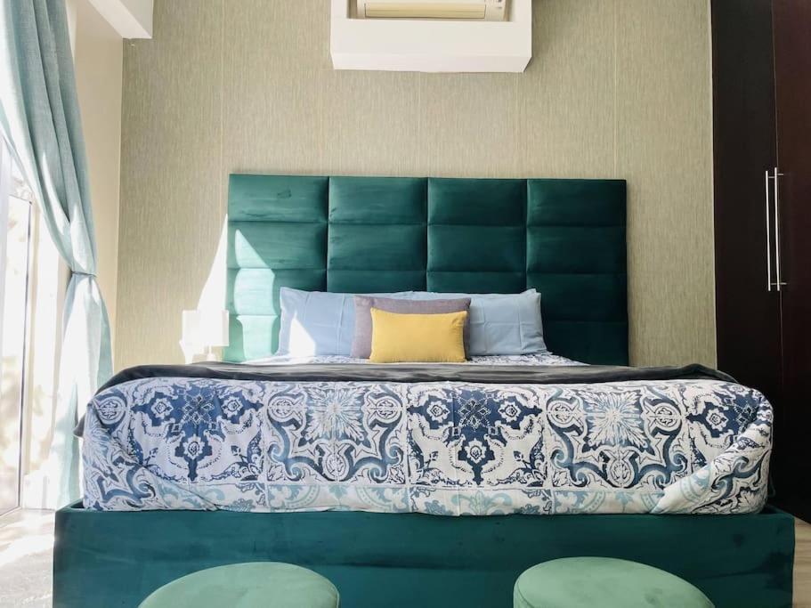 House Havana 6 Bedroom Villa, Camps Bay Holiday home Cape Town