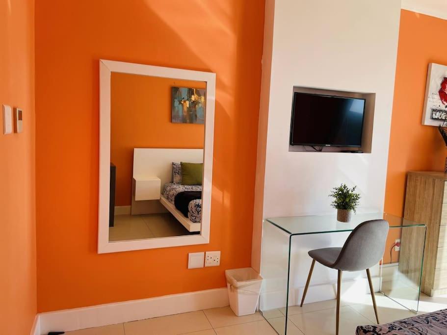 House Havana 6 Bedroom Villa, Camps Bay Holiday home Cape Town