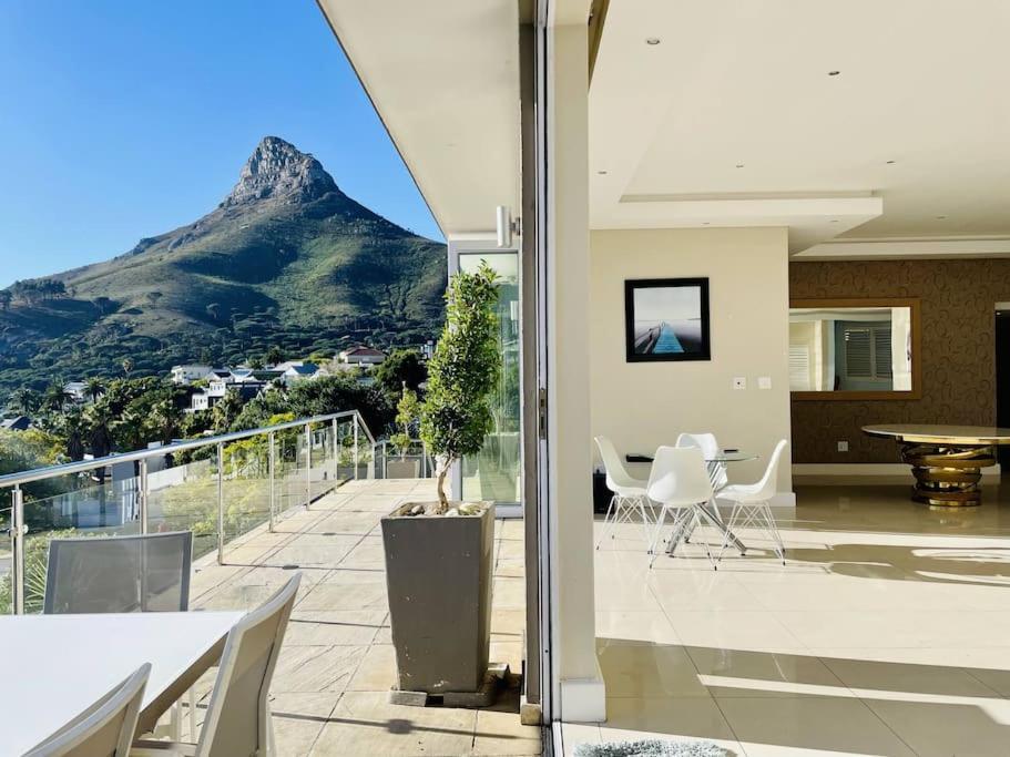 House Havana 6 Bedroom Villa, Camps Bay